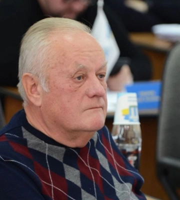 - Почати очищати озеро Басів Кут можна хоч завтра, проте це великі гроші, - Хомко