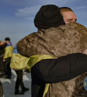 З російського полону повернувся воїн, рідні якого загинули під час удару росіян по Дніпру