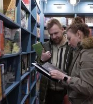 Здійснили мрію: у Вінниці родина загиблого захисника відкрила книгарню у пам&#039;ять про сина. СУСПІЛЬНЕ | ЛЮДИ