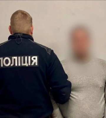 Отримав підозру мешканець Київщини, який привласнив телефон і банківську картку члена екіпажу, загиблого в авіакатастрофі у Броварах. ФОТО