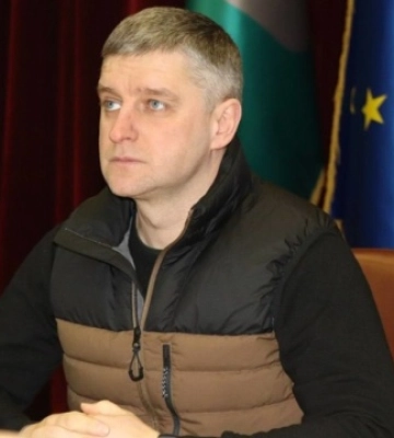 Меру Сум Олександру Лисенку висловили недовіру і відсторонили від обов’язків