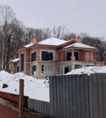 У Гринкевичів виявили віллу-самобуд у Львові