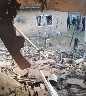 Ворог ударив дронами та артилерією по Дніпропетровщині: поранено жінку, пошкоджено цивільні об&#039;єкти