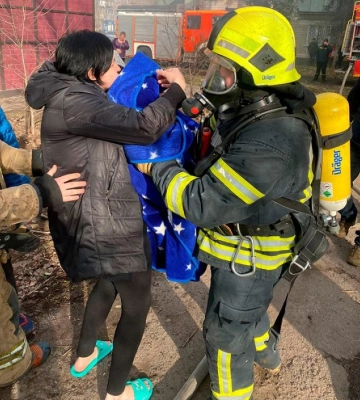 На Дніпропетровщині надзвичайники на пожежі врятували 6 людей