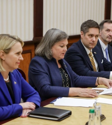 Заступниця держсекретаря США Нуланд заявила, що на Путіна «чекають сюрпризи» на полі бою