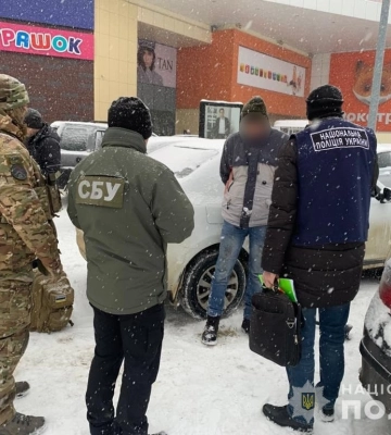 На Сумщине задержали мошенник, который требовал взятку у жены военнопленного