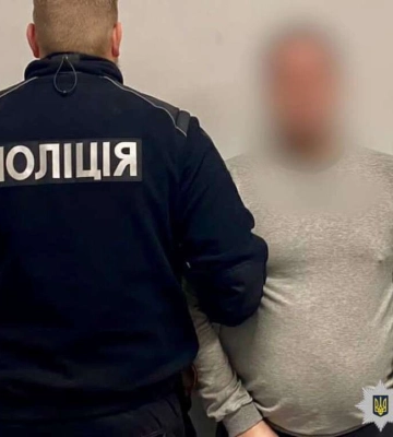 Житель Дніпропетровської області розраховувався карткою загиблого в авіакатастрофі в Броварах