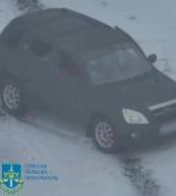 Росіяни розстріляли авто з цивільними на Сумщині