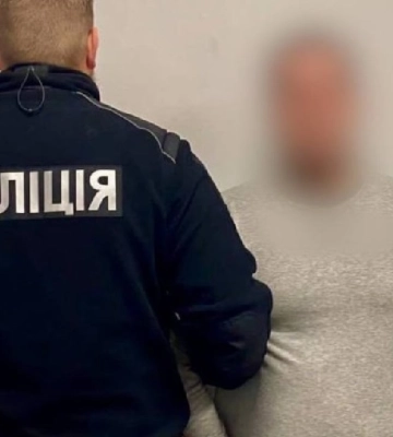 Житель Дніпропетровської області розраховувався карткою загиблого в авіакатастрофі в Броварах