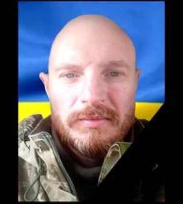 У Горішніх Плавнях попрощалися із полеглим воїном Сергієм Мельником