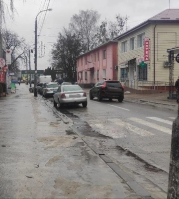 Слідчі повідомили про підозру жителю Березного, який викрав гаманець із грішми та банківську картку неповнолітньої