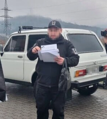 СБУ та БЕБ повідомили про підозру п’ятьом учасникам схеми незаконного виробництва пального, до якої причетний кум Медведчука із Закарпаття