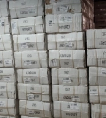 Поскаржилися світові бренди: На Одещині викрили мережу з продажу фейкового взуття, вилучили понад 100 тисяч пар. ФОТО