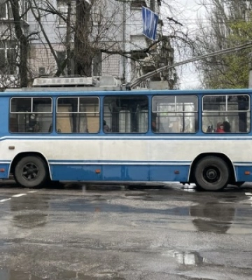 Херсонська ОВА показала наслідки нічних ворожих обстрілів Херсона (відео)