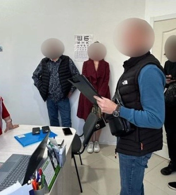 Вимагали 5,5 тис доларів за встановлення групи інвалідності: на Полтавщині за хабарництво судитимуть двох лікарів