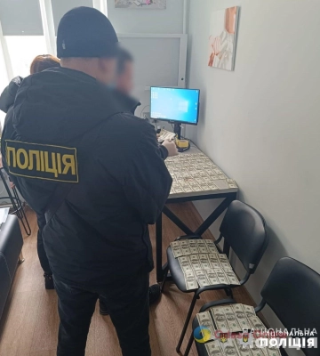 На Одещині медик вимагала вісім тисяч доларів за допомогу в отриманні довідки про інвалідність