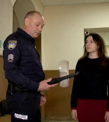 Поліцейські у школах: на Рівненщини почали працювати 37 офіцерів освітньої безпеки (ВІДЕО)