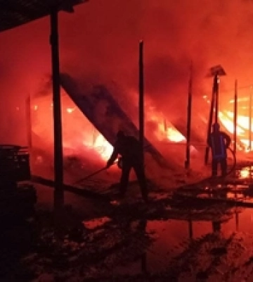 У Луцькому районі горіла пилорама