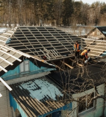 Мінвідновлення розпочало комплексну відбудову Ягідного на Чернігівщині