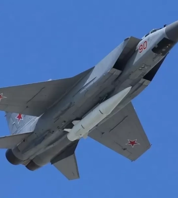 Повітряні тривоги через МіГ: коли оголошують та скільки летить ракета до Дніпра