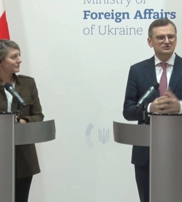 До Києва прибула голова МЗС Канади