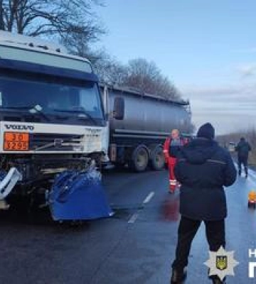 Смертельна ДТП на Полтавщині: легковик зіткнувся з бензовозом