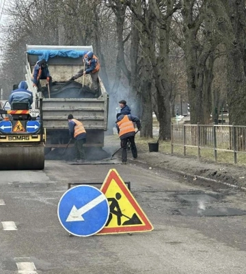 У Львові триває ямковий ремонт доріг: що вдалося зробити