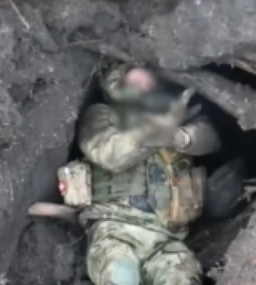 Російський піхотинець здався в полон дрону 128-ї Закарпатської бригади