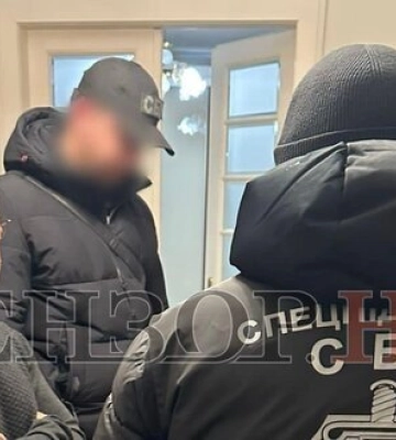 СБУ пришла с обысками к чиновникам Минобороны и менеджерам &quot;Львовского арсенала&quot;. ФОТОрепортаж