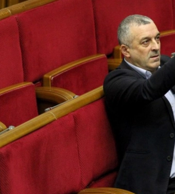 Декларації нардепів від Буковини: скільки заробив Мазурашу, Папієв та Божик?
