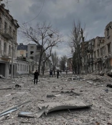 Окупанти атакували Херсон з авіації, є руйнування і поранена. Фото