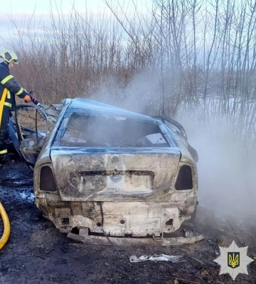 В Полтавской области Skoda столкнулась с бензовозом и загорелась: пассажир и водитель легковушки погибли