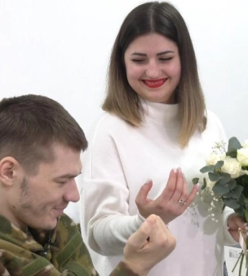 Шлюб у госпіталі на Рівненщині: поранений у бою захисник одружився зі своєю коханою (ВІДЕО)