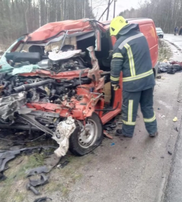 У ДТП на Рівненщині вже четверо загиблих (ФОТО, ВІДЕО)