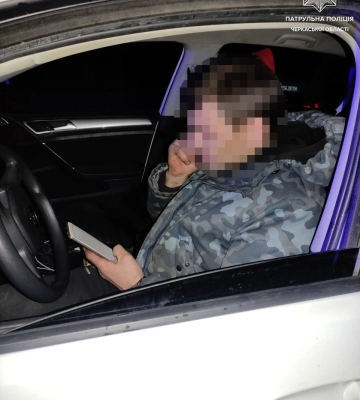 Кермував у стані сп’яніння та без прав: на черкасця склали протоколи