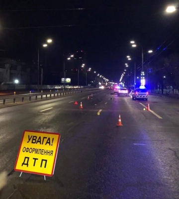 У Києві насмерть збили 15-річну дівчину, яка намагалася перебігти проспект