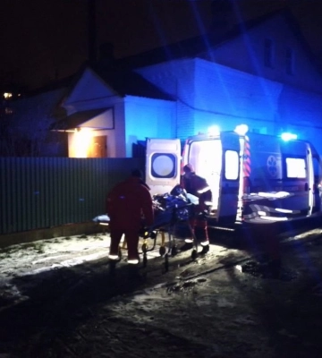 У місті на Волині сталася пожежа у квартирі: з будинку евакуювали 15 людей. Двоє отруїлися