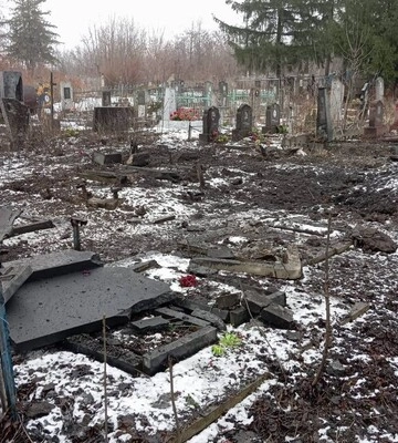 Во время обстрелов Харьковщины россияне ранили четырех мирных жителей области и повредили кладбище в Купянске - ОВА