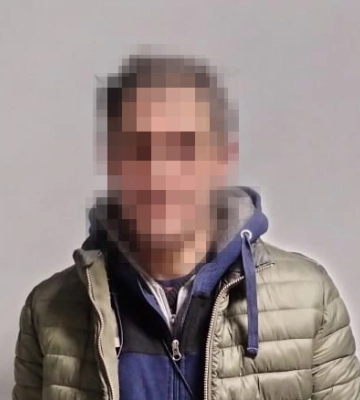 Вирвав з рук смартфон. У Львові затримали грабіжника-рецидивіста