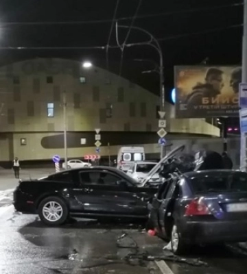 У столиці зіткнулися два автомобілі Ford - п’ятеро постраждалих, серед них дитина