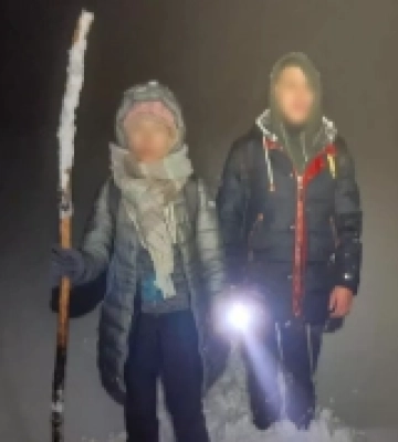 Рахівські гірські рятувальники відшукали двох спонтанних вояжерів