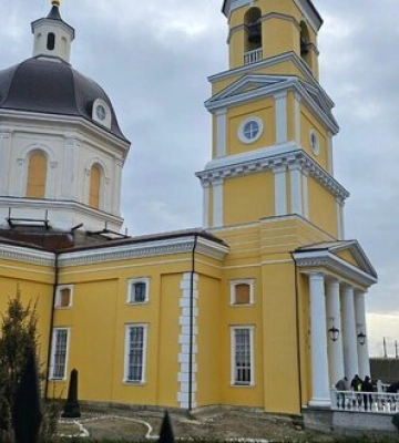 Наслідки удару РФ по собору в центрі Херсона. ФОТОрепортаж