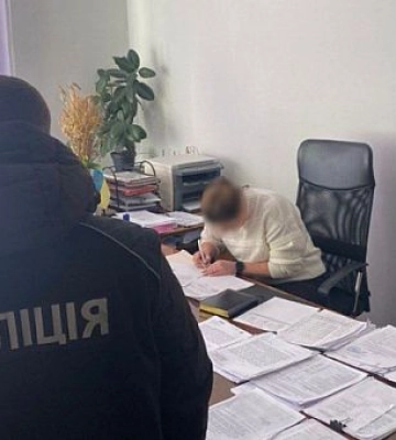 Закупка генераторов: чиновницу из Кривого Рога подозревают в присвоении почти 700 тысяч гривен