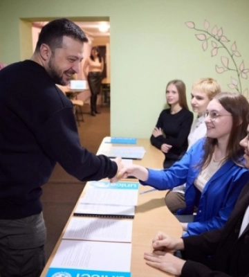 Президент у Дніпрі ознайомився з діяльністю інноваційного ліцею «Синергія»