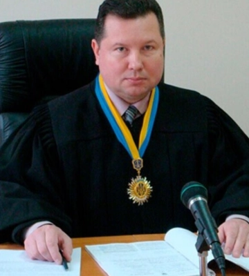 ВАКС знову продовжив обов&#039;язки підозрюваному судді з Одещини