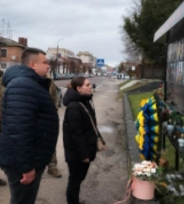 У Рожищі дружині Романа Клеца вручили посмертну нагороду чоловіка