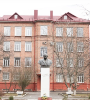 У Вінниці відновили пошкоджену внаслідок ракетного удару покрівлю ліцею