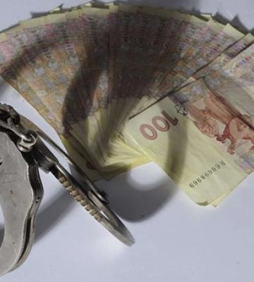 Двадцятирічний хлопець підробляв посвідчення військовозобов'язаного та перепустки на Львівщині