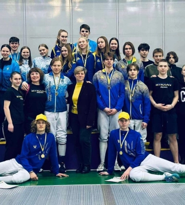 Команди миколаївських фехтувальників здобули найвищі нагороди чемпіонату України