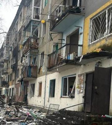 Вночі РФ обстріляла ракетами житлові будинки у Мирнограді: поранено 3 людей, серед них підліток